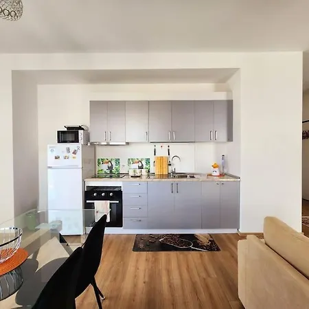 Deluxe For Three 24h Check In Appartamento