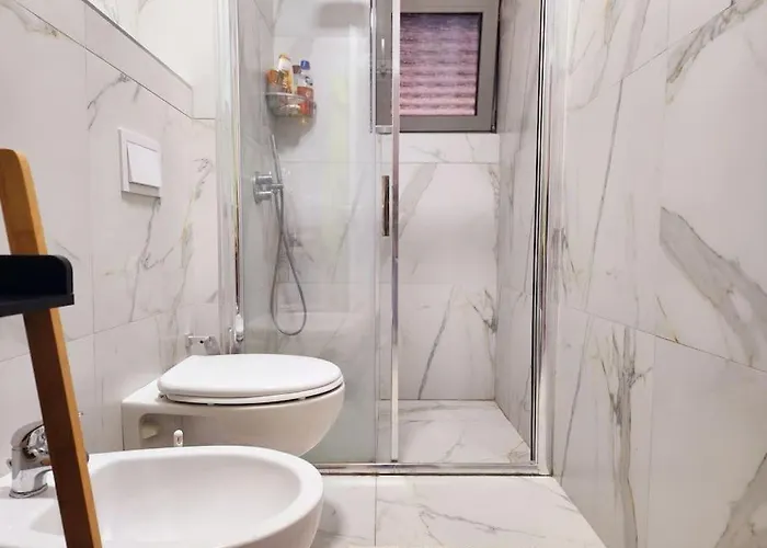 Deluxe For Three 24h Check In * 地拉那