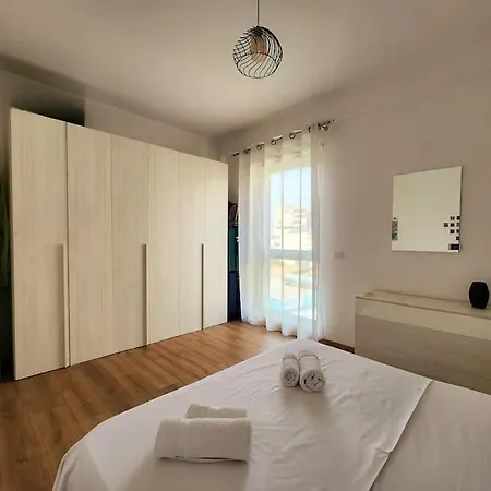 Apartament Deluxe For Three 24h Check In Tirana