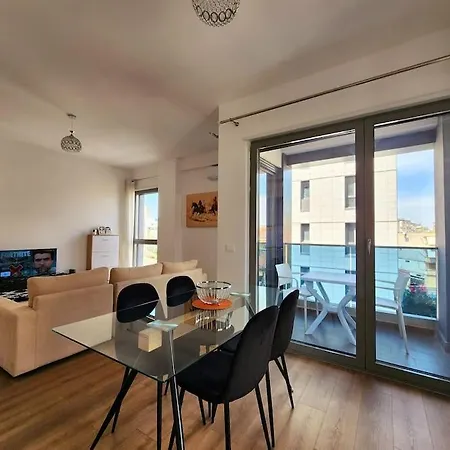 Deluxe For Three 24h Check In Apartment