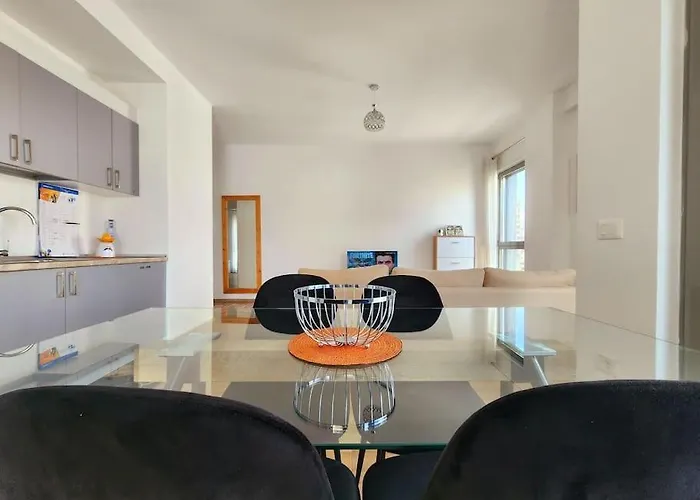 Deluxe For Three 24h Check In Apartment *