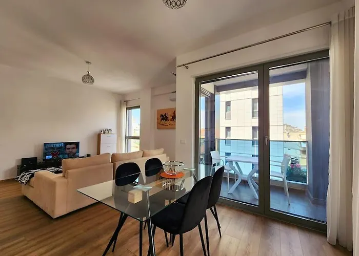 Deluxe For Three 24h Check In Apartment