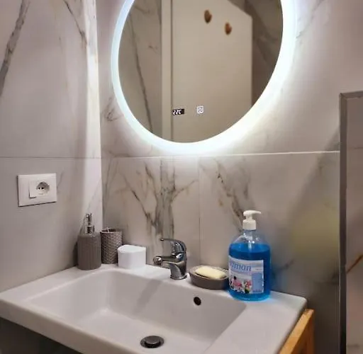 Deluxe For Three 24h Check In Apartment