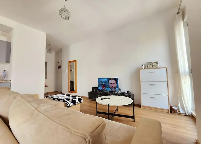 Deluxe For Three 24h Check In Apartment *