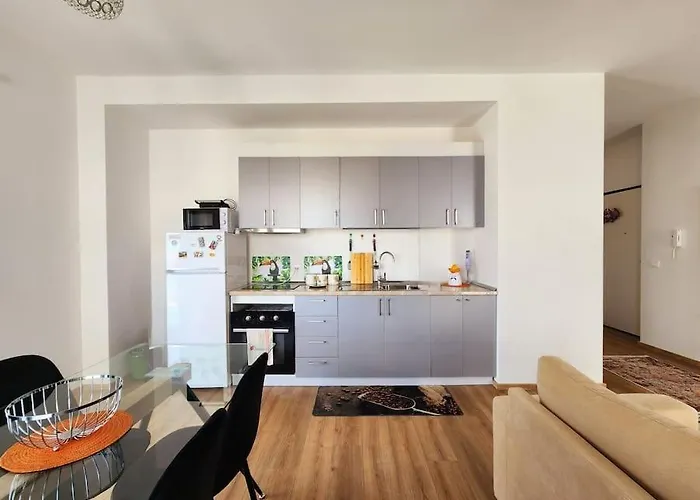 Deluxe For Three 24h Check In Apartment