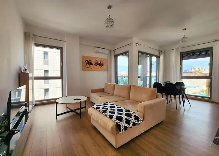 Deluxe For Three 24h Check In Apartment